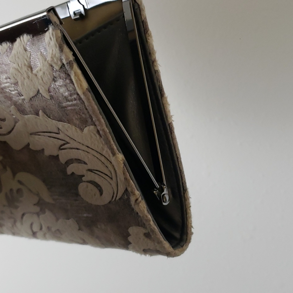 S O L D Floral Damask Clutch wChain Strap - Picture 9 of 10